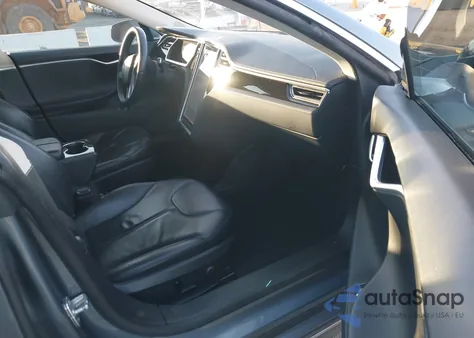 2013 Tesla Model S Performance из США, поврежденный, VIN 5YJSA1CP4DFP23684